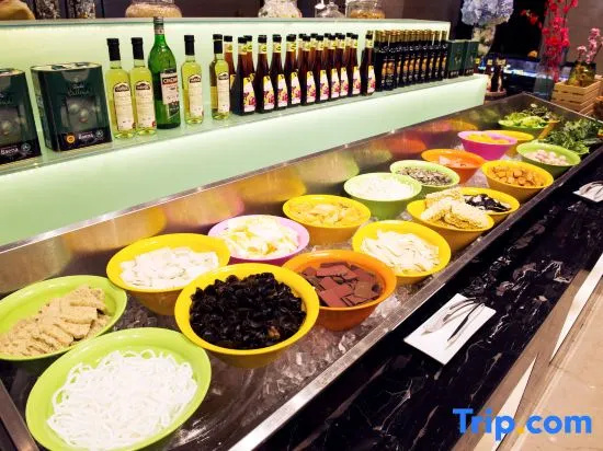 Food & Beverage