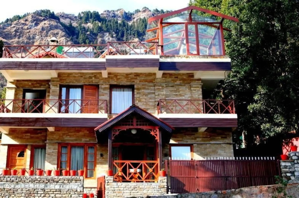 The Fishermen's Lodge - A Lake Facing Hotel (20 KMS From Nainital)