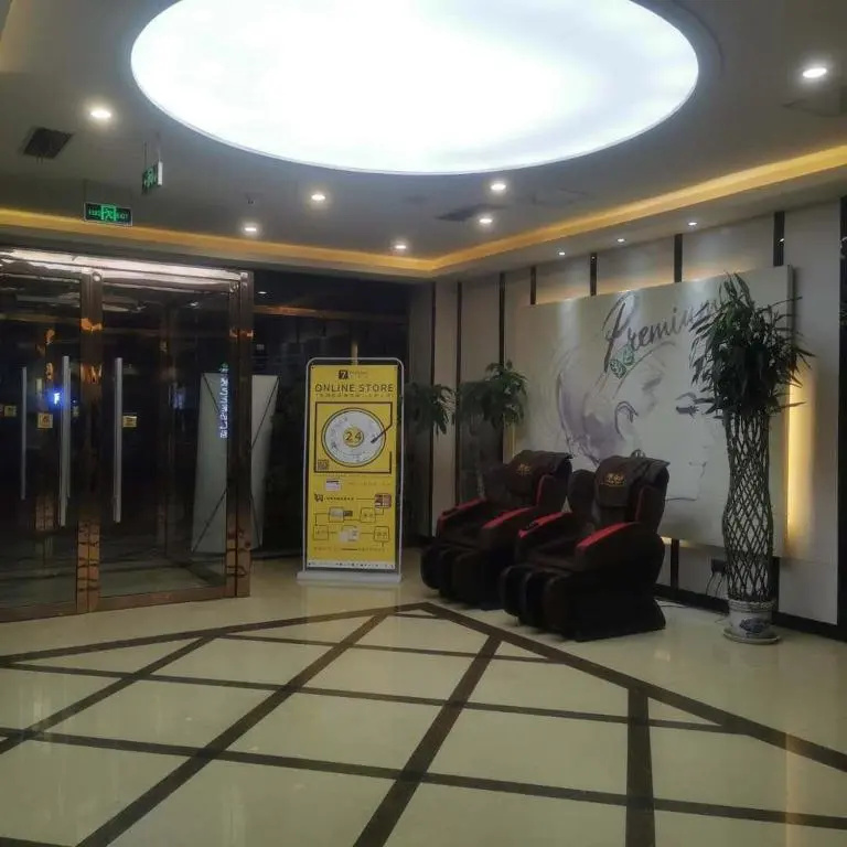 Lobby & Reception