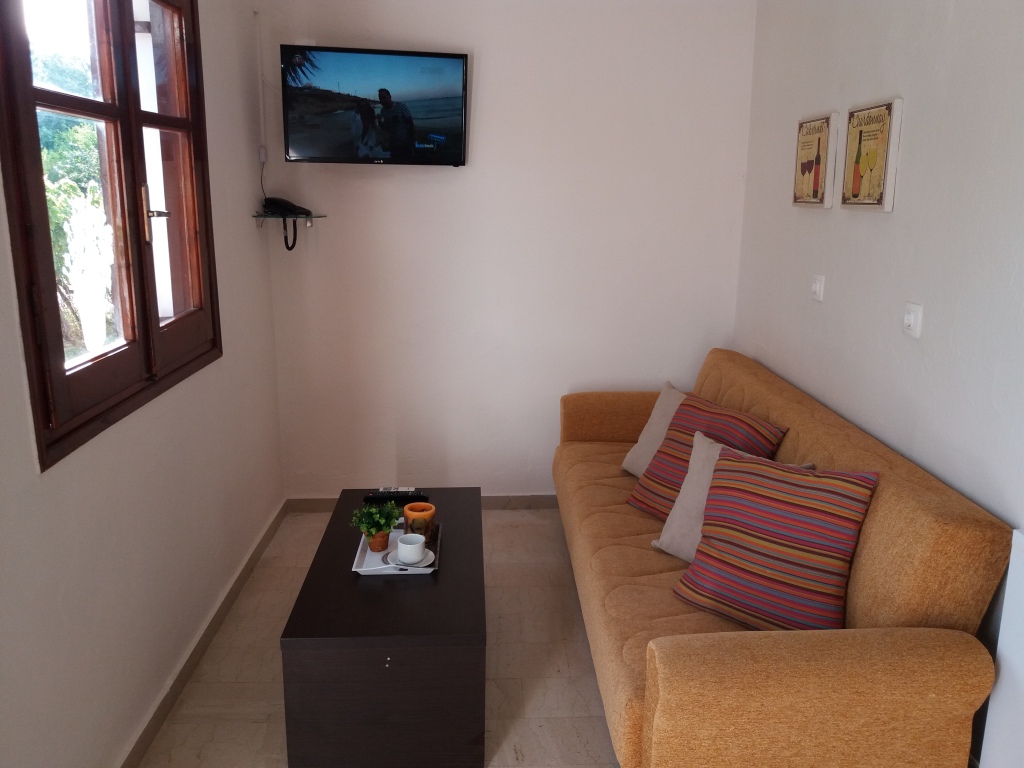 Mileona Rooms 1 *