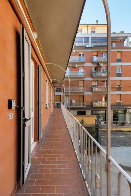 Bright Studio with balcony by Wonderful Italy