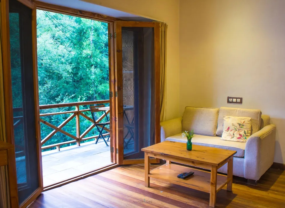 Superior Double Cottage with land view (full double bed)