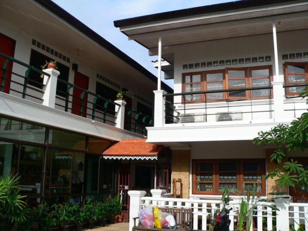 โรงแรมตีฆ้อง Tri Gong Hotel (SHA Extra Plus) by null