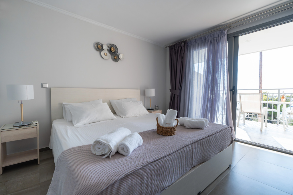 La Luna Hotel — 2