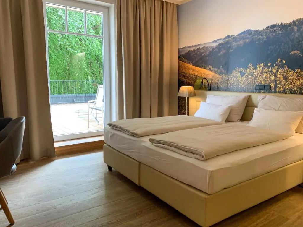 Standard Double room with balcony (full double bed)