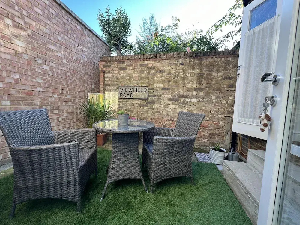 Wimbledon - Apartment - Sleeps 2 -private Entrance