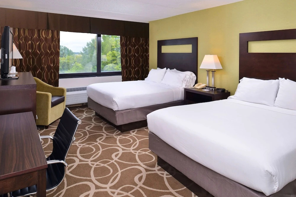 Elimwood Hotel, a Ramada by Wyndham - Chambres