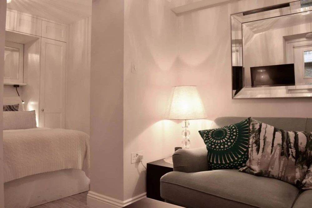 1 Bedroom Property Near Hyde Park
