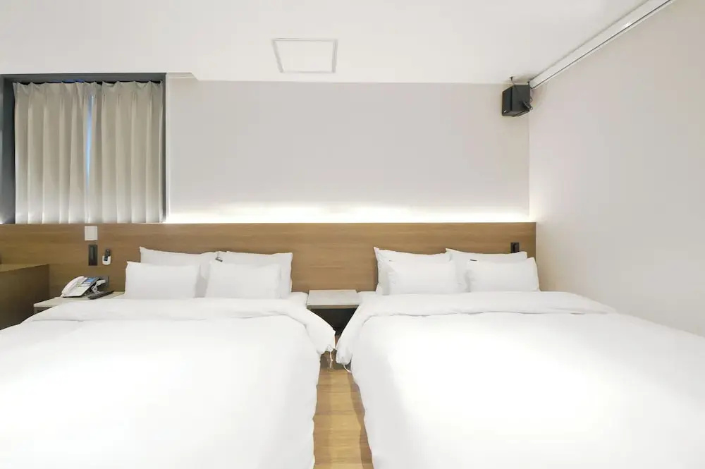 Standard Double Family room (twin beds)