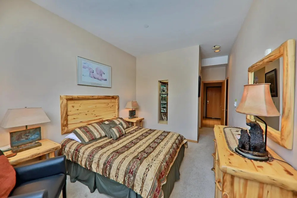 Crestview 603 3 Bedrooms 3 Bathrooms Condo