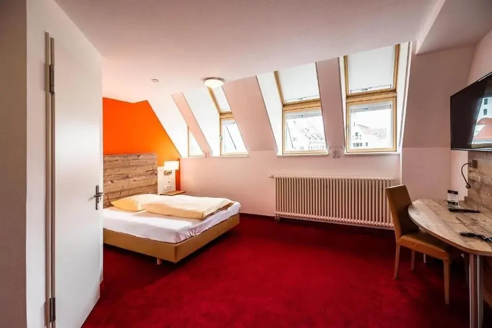 Standard Single room with city view