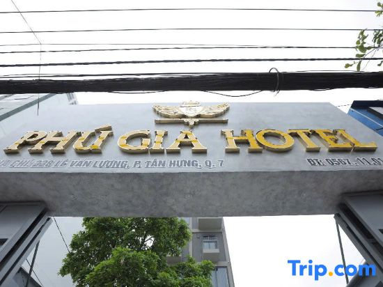 Phu Gia Hotel 228 Le Van Luong