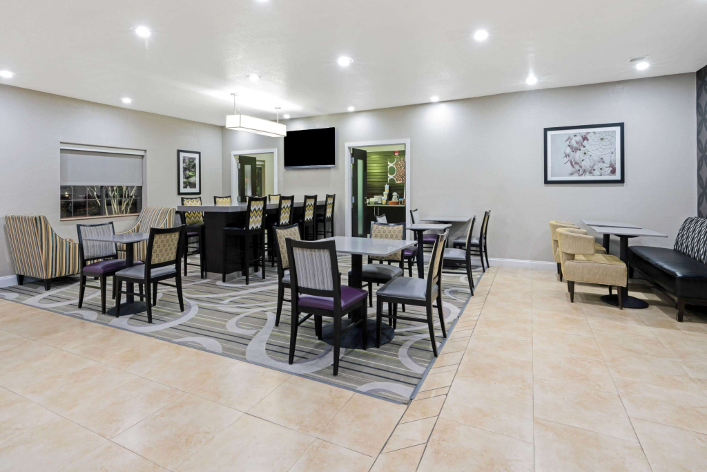 La Quinta Inn & Suites by Wyndham Ada: фото 3