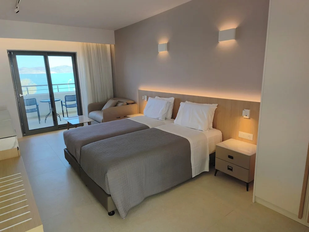 Superior room with balcony and with sea view