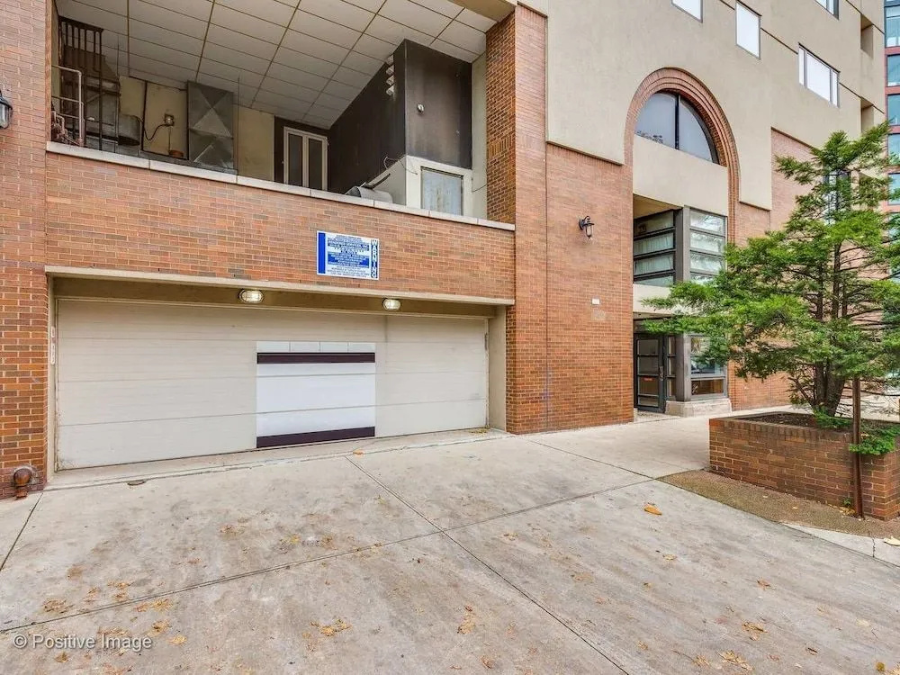 4 BDR Penthouse with Views