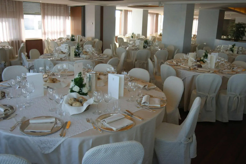 City Hotel - Général