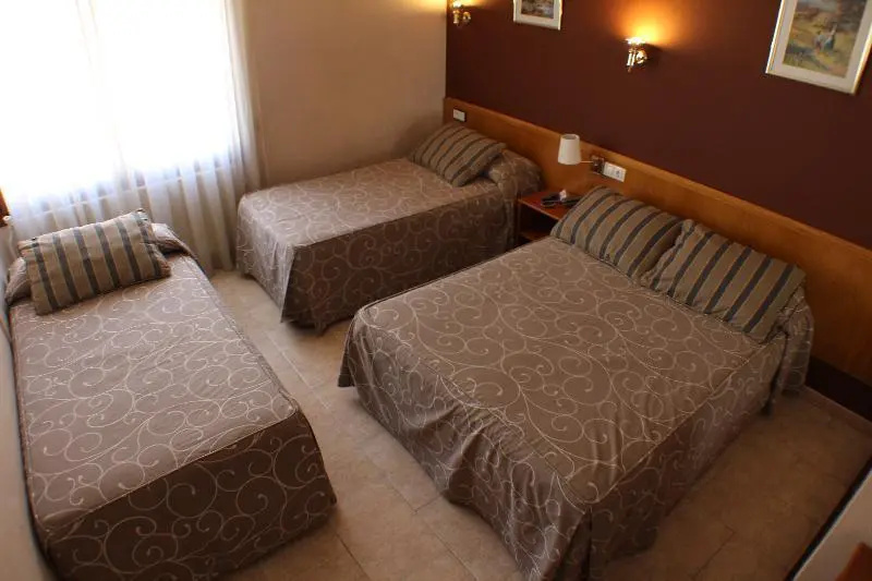 Economy Quadruple room