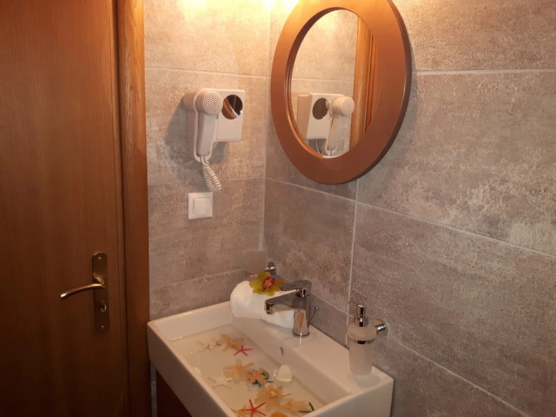 Standard Double room with balcony (full double bed)