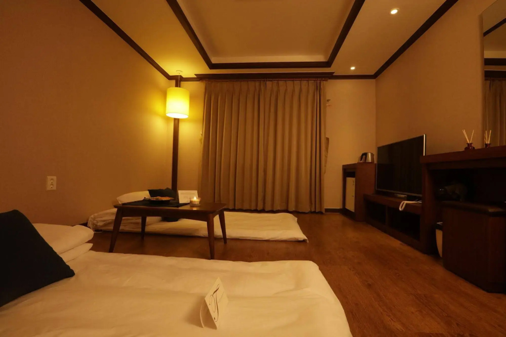 Yihua Hotel - фото 41
