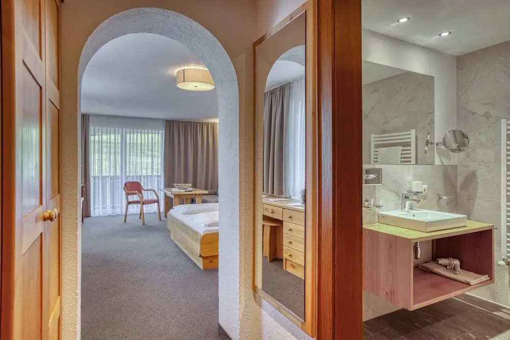 Comfort room