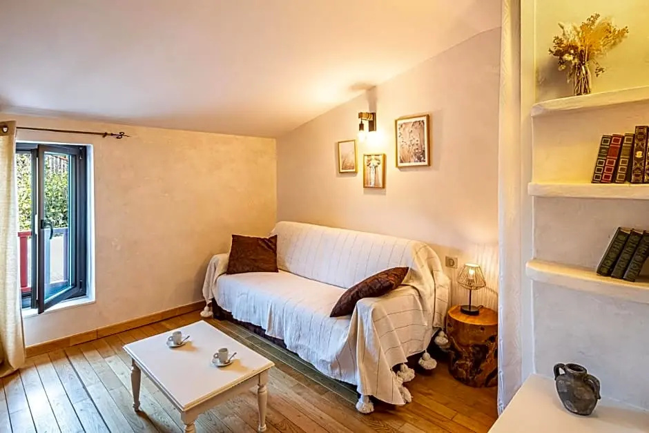1 Bedroom Suite