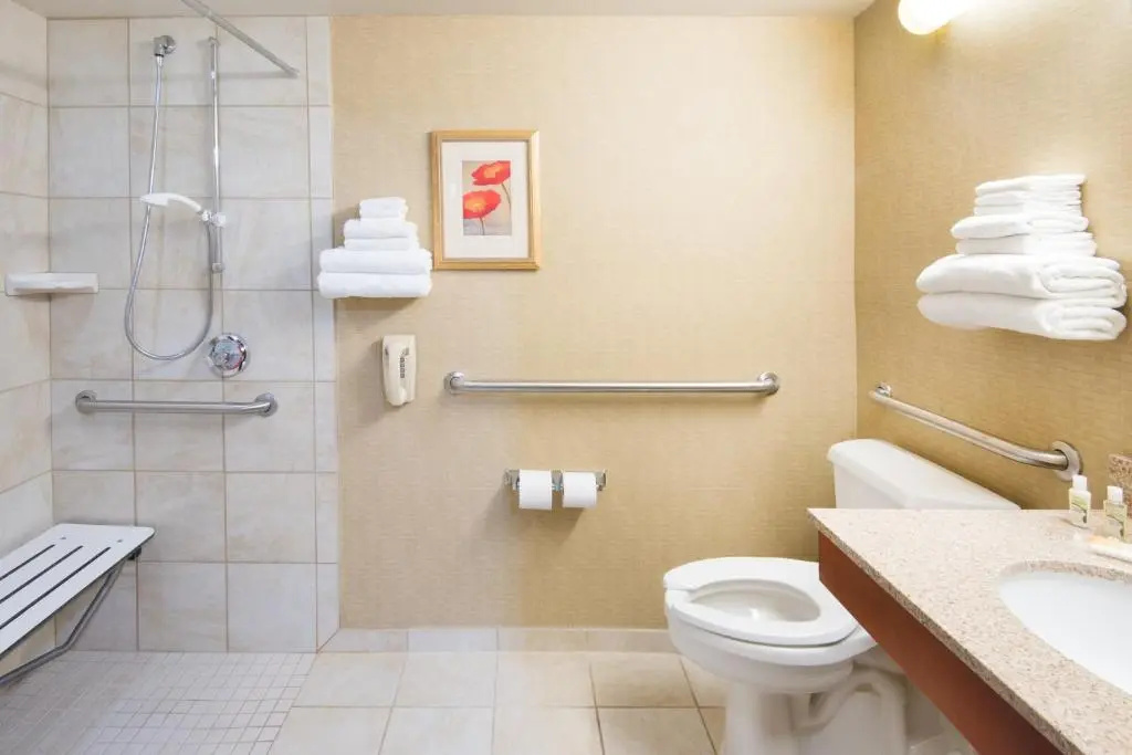 Holiday Inn Hotel & Suites Cincinnati - Eastgate by IHG - Chambres