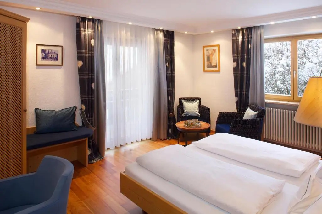 Standard Double room with balcony (full double bed)