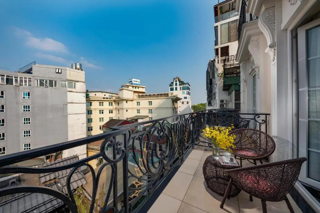 Executive Double room with city view (full double bed)
