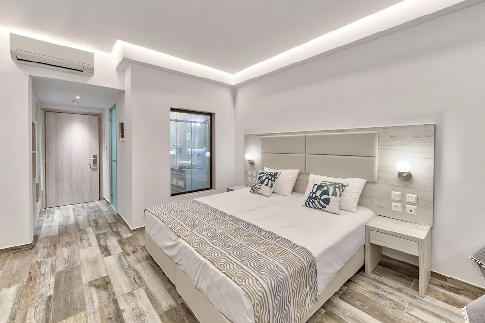 Suite with balcony and with sea view