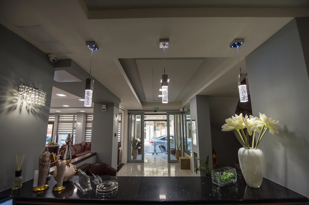 Lobby & Reception