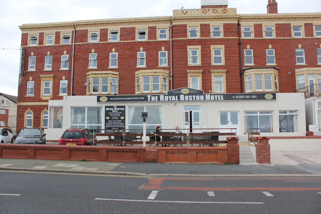 Hotel photo 1