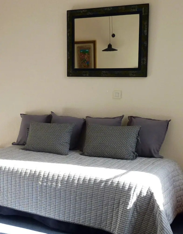 Standard Quadruple Basement room