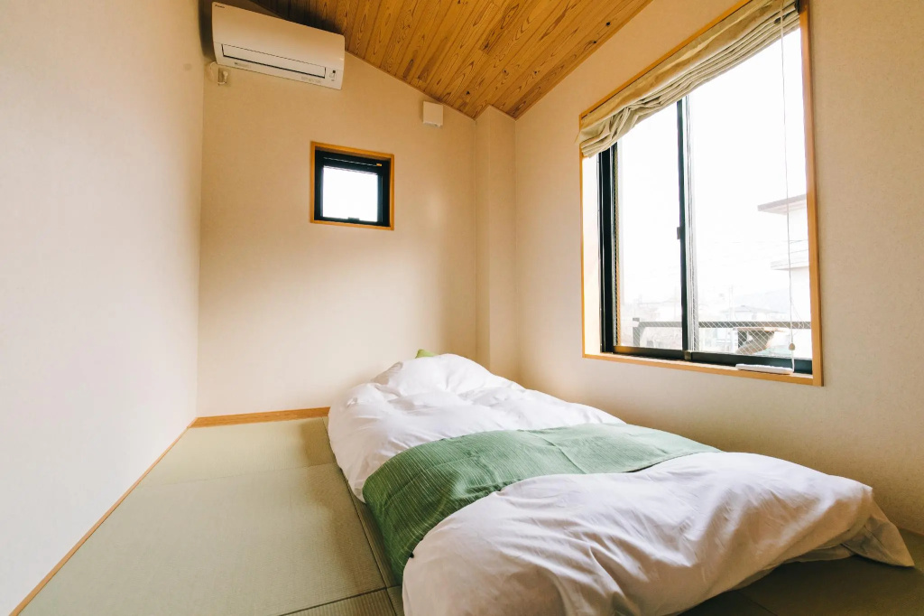 Standard Single room with city view