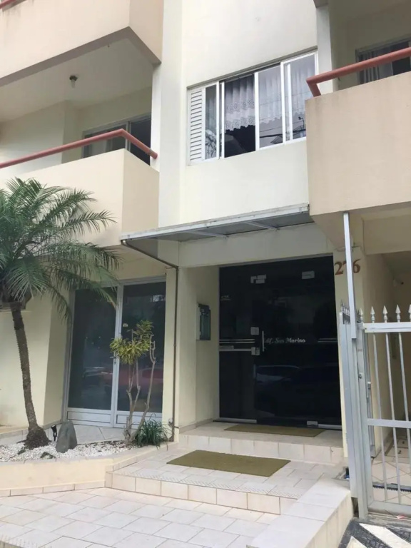Lindo apartamento super completo em Meia Praia, 100 metros do mar e 10 quadras do centro