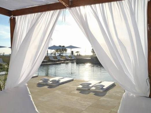 Beach & Waterfront