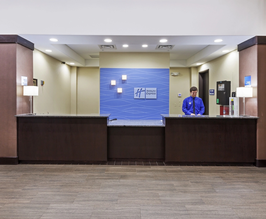 Lobby & Reception