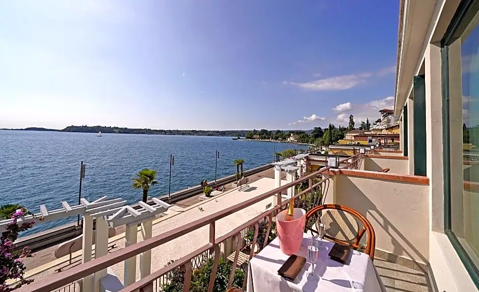 Hotel Du Lac Gardone Riviera - Chambres