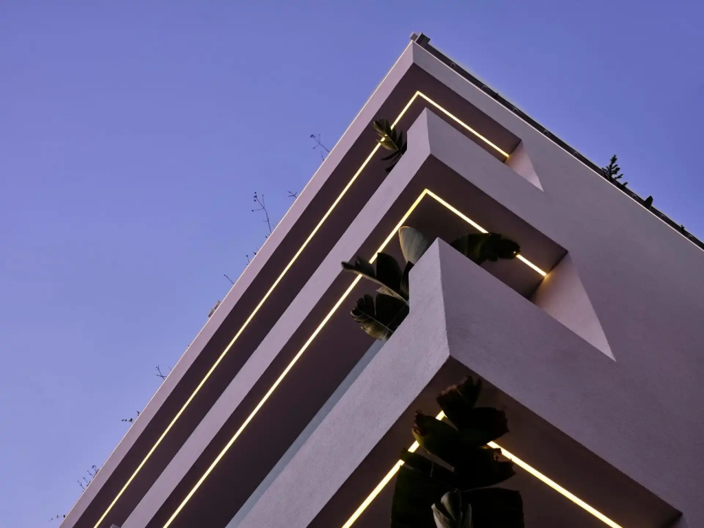 Bond Smart Living Suites — фото