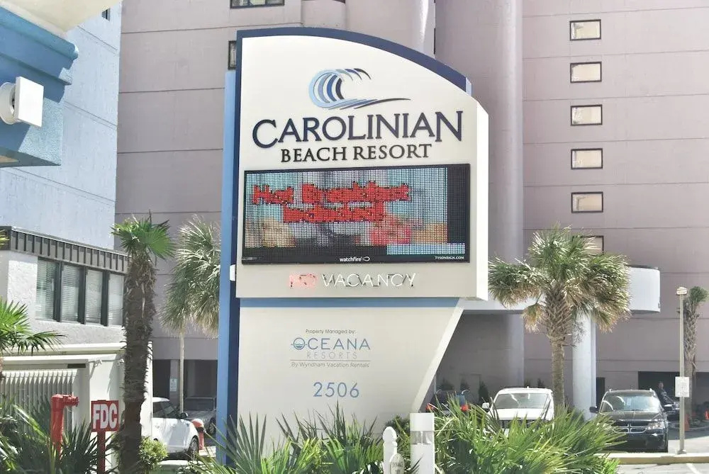 Carolinian Resort 1634 by RedAwning
