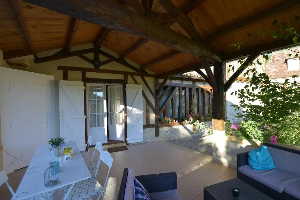 2 Bedrooms Cottage