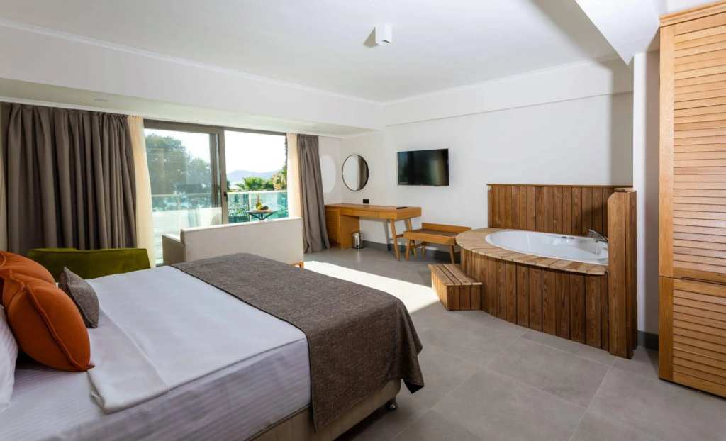 Yalıpark Beach Hotel — фото