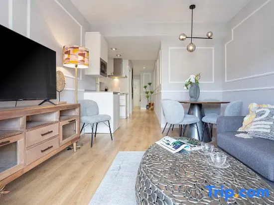 Genteel Home Amira