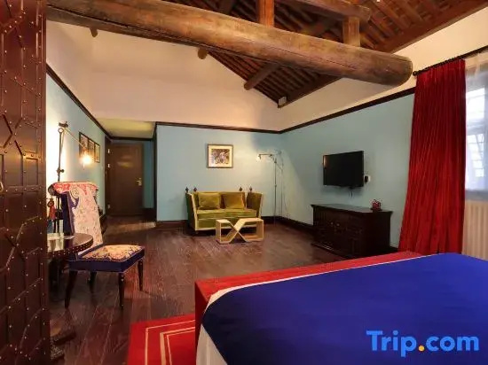 Standard Double room with balcony (full double bed)