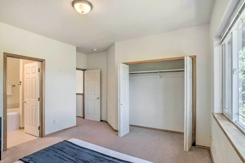 Bright Klamath Falls Townhome w/ Resort Perks - фото 3