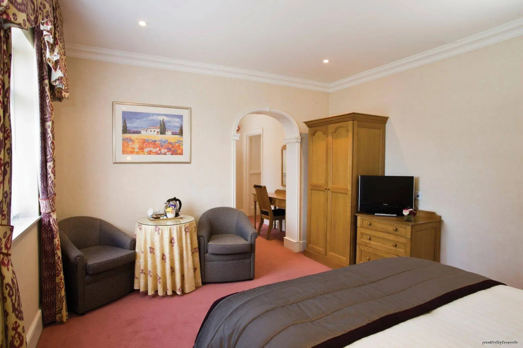 The Birch Hotel - Général