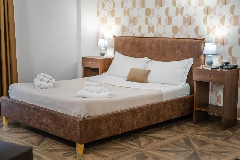 Classic Double room with balcony (full double bed)