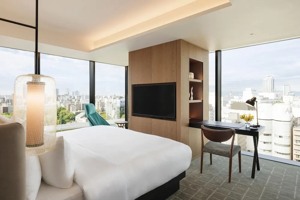 Double Suite with garden view (full double bed)