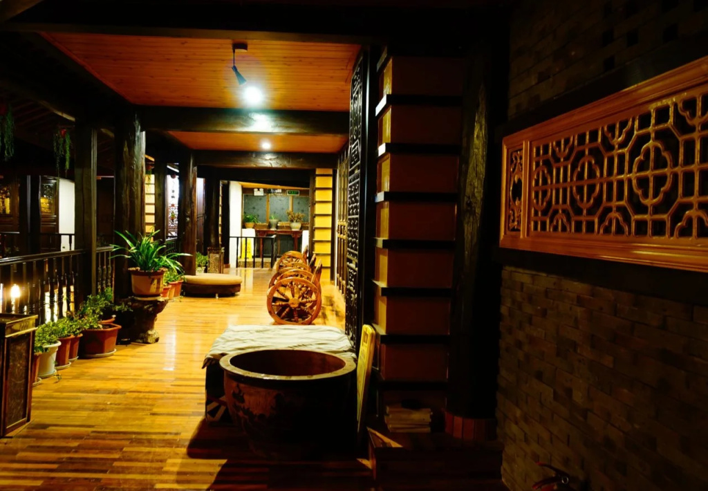 Lobby & Reception