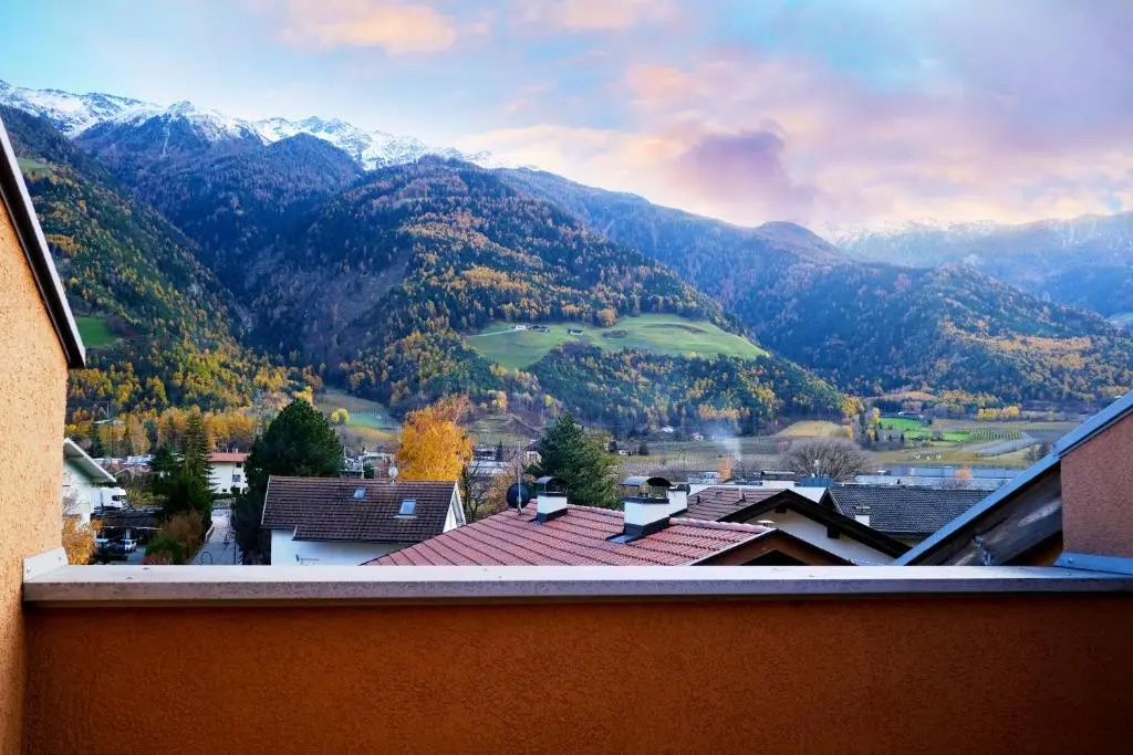 100qm - super Lage - Südterrasse - riesige Küche