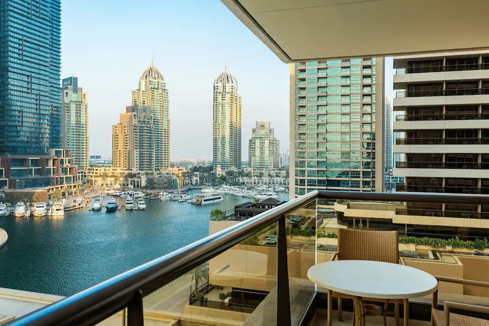 Двухместный люкс Premier Executive (двуспальная кровать) в Grosvenor House, a Luxury Collection Hotel, Dubai
